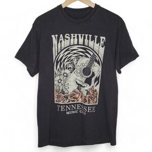 Nashville Tennessee Music City Wavy Guitar and Roses Graphic Shirt M